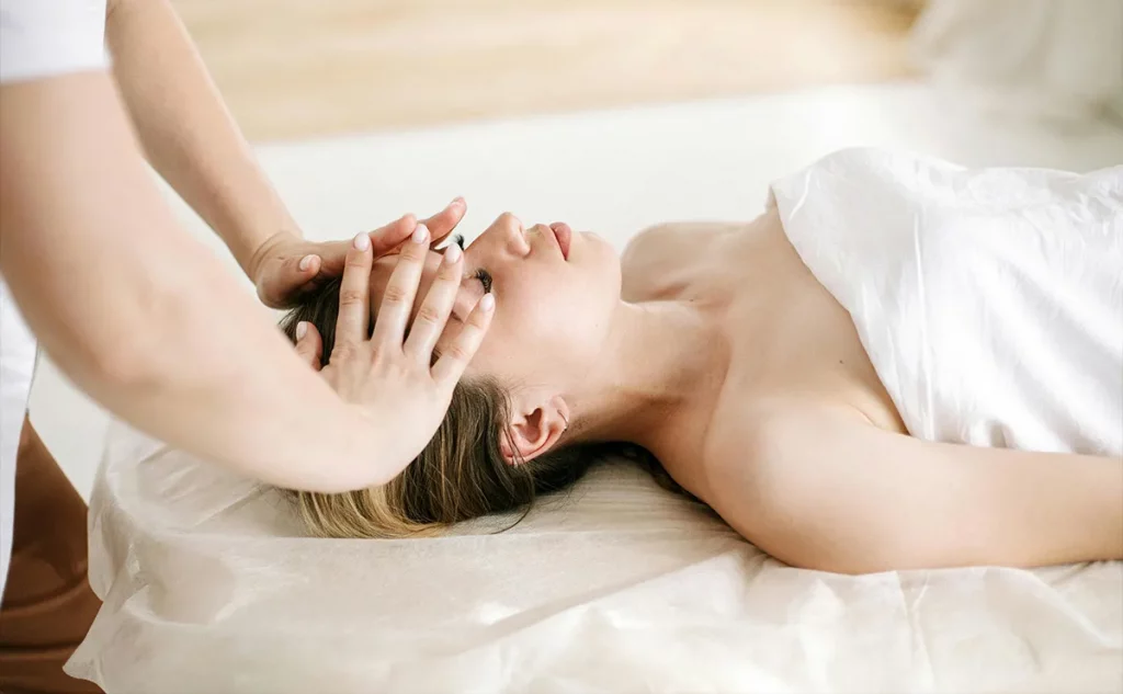 Folding or fixed massage table? How do I choose?