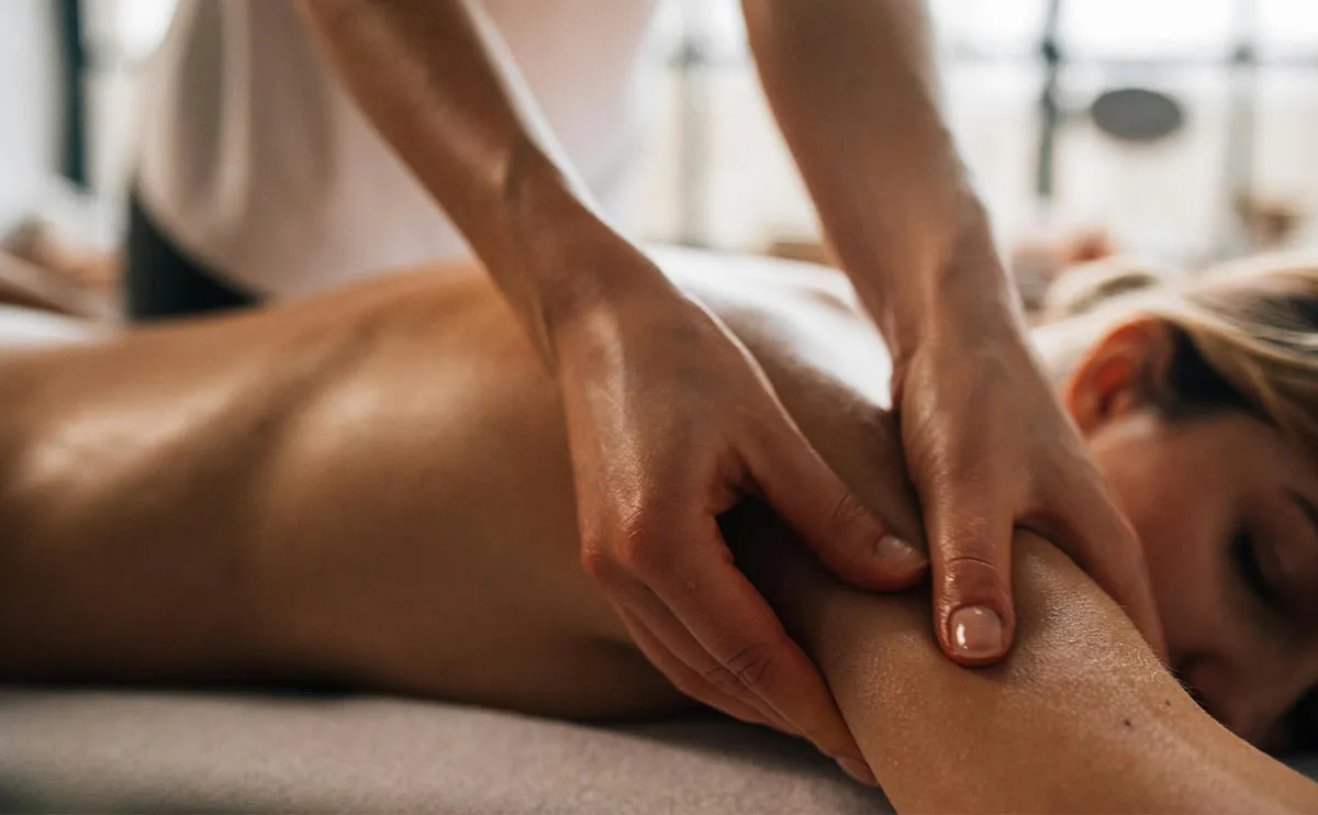 Masseuse à domicile : les 8 équipements pour vous faciliter la vie